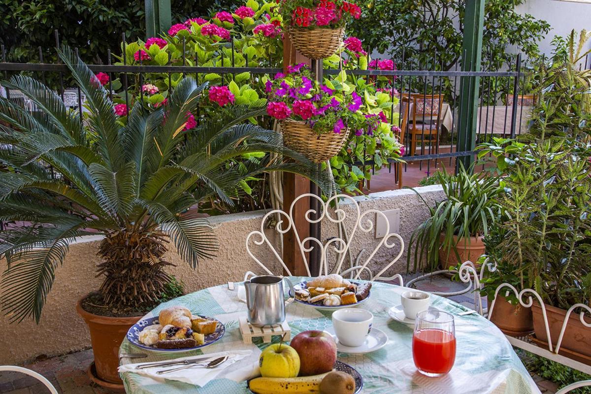 B&B Hotel Costa Azzurra スポトルノ エクステリア 写真