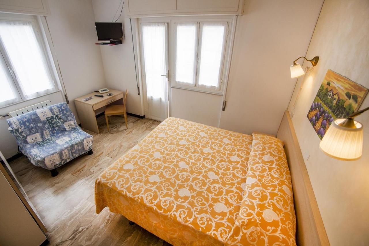 B&B Hotel Costa Azzurra スポトルノ エクステリア 写真