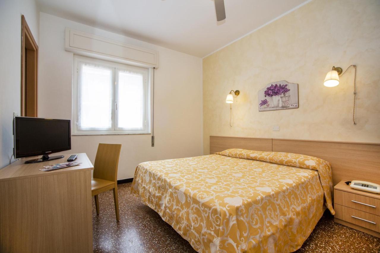 B&B Hotel Costa Azzurra スポトルノ エクステリア 写真